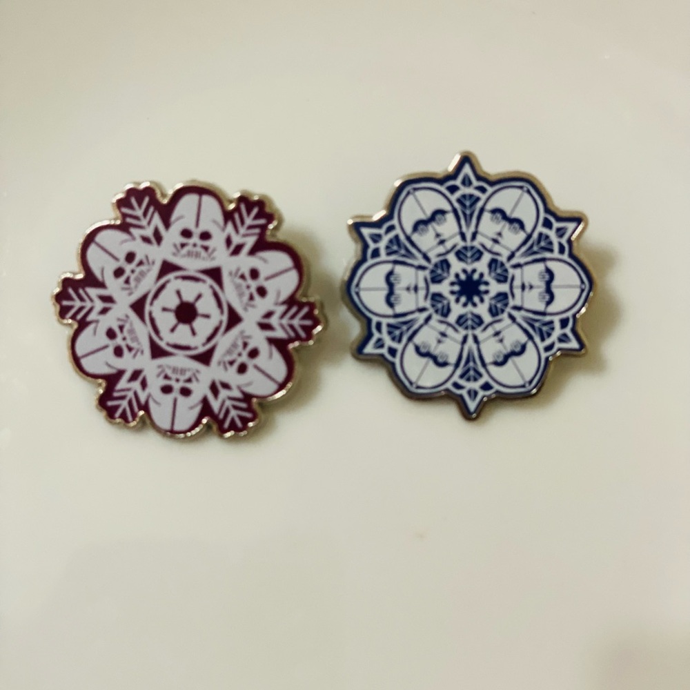 Disney Star Wars Snowflake Pin Set